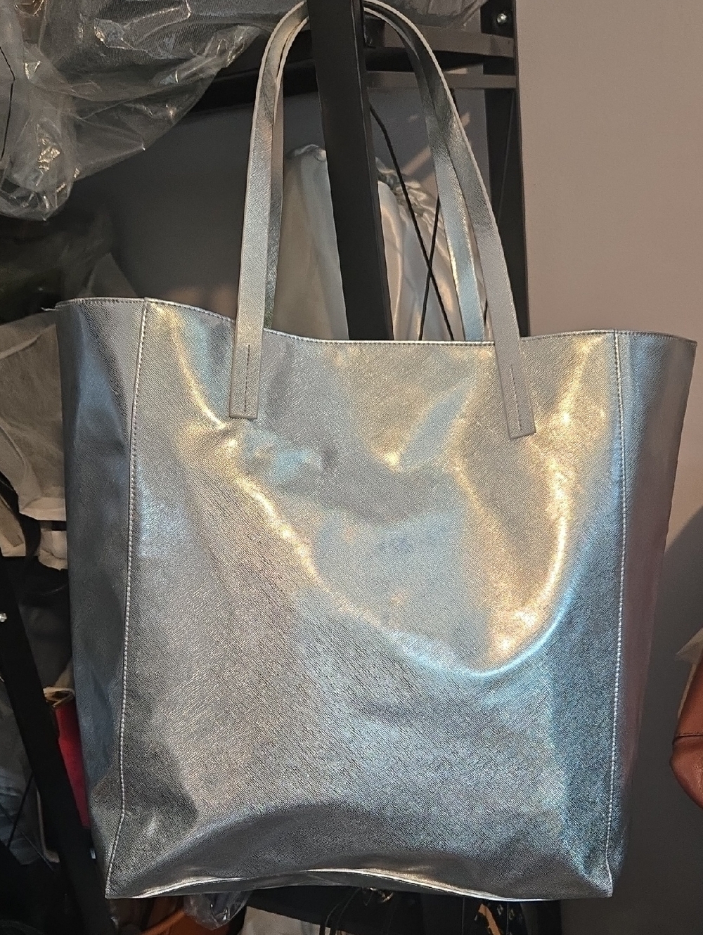 Clinique Shimmering Silver Tote NWOT - Picture 8 of 8